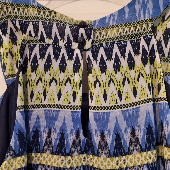 BCX Sleeveless Blouse Boho Western Aztec Design Keyhole Back Size S Blue Yellow - Picture 7 of 12